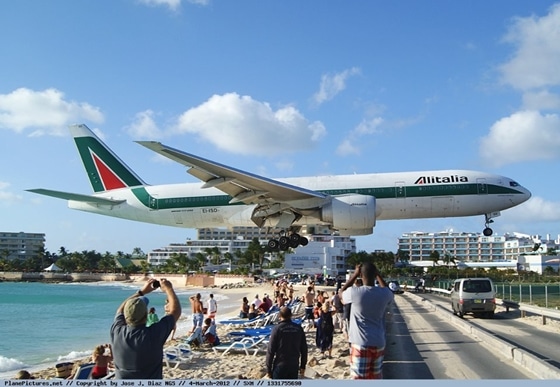 Princess Juliana International Airport 1
